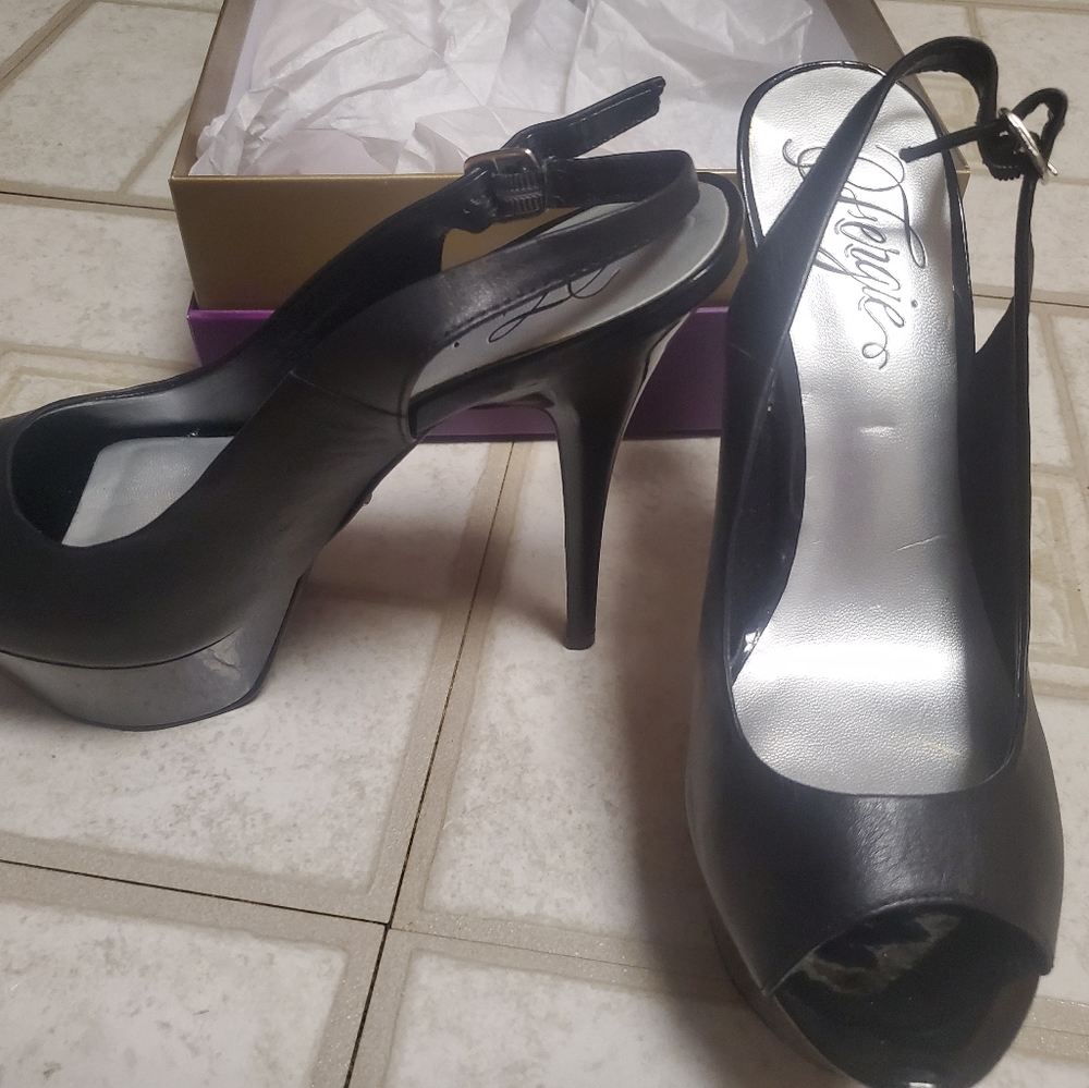 Fergie bizarre black shoes- leather